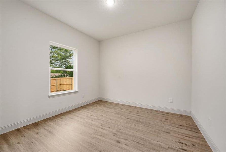 Spacious, unfurnished interior of a new home in , Granbury (Image 28).