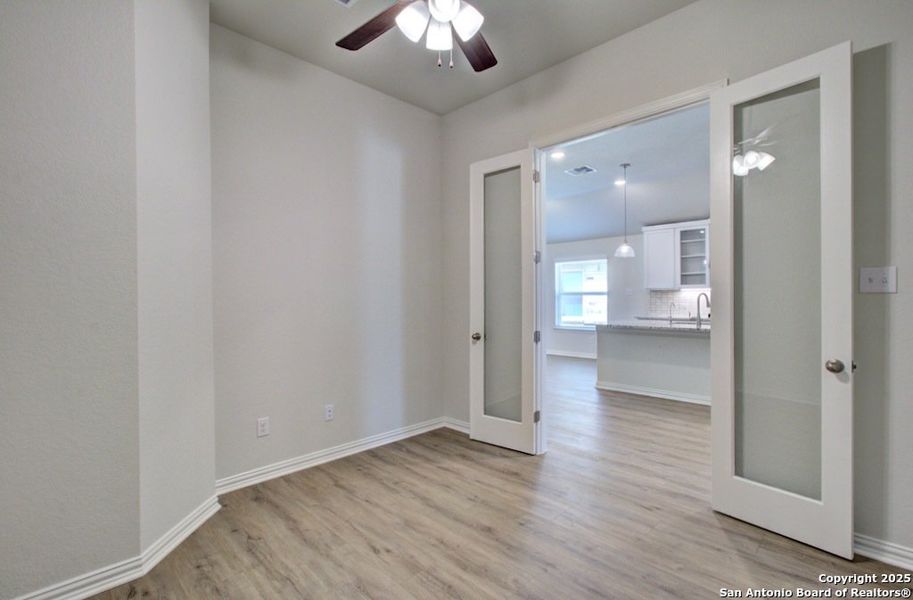 Spacious, unfurnished interior of a new home in Veranda, San Antonio (Image 24).