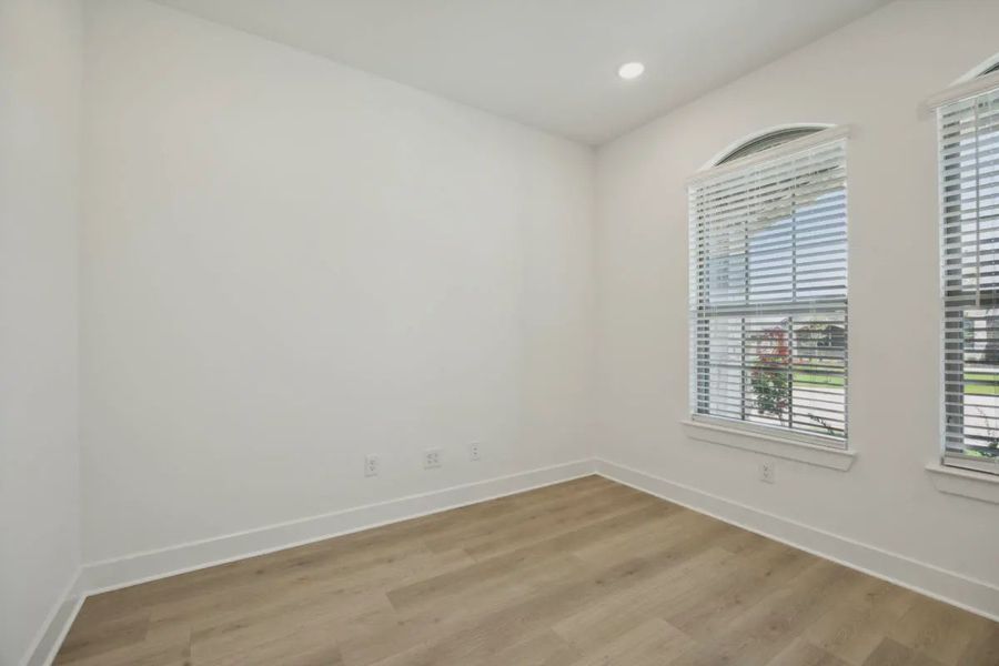 Spacious, unfurnished interior of a new home in Silo Mills, Joshua (Image 13). Spacious, unfurnished interior of a new home in Silo Mills, Joshua (Image 13).