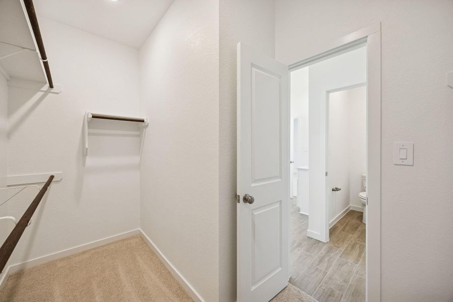 Spacious, unfurnished interior of a new home in Montgomery Bend, Montgomery (Image 14).