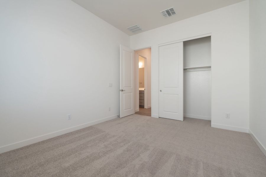 Spacious, unfurnished interior of a new home in Abel Ranch, Goodyear (Image 17). Spacious, unfurnished interior of a new home in Abel Ranch, Goodyear (Image 17).