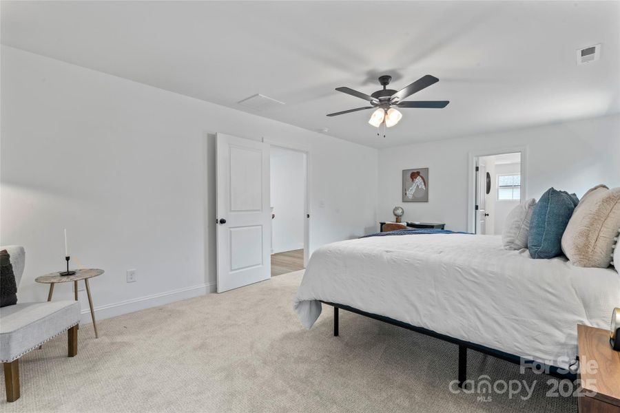 Furnished interior view inside a new home in , Harrisburg (Image 28).