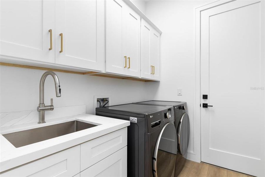 Close-up of interior finishes inside a home in , Port Charlotte (Image 15).