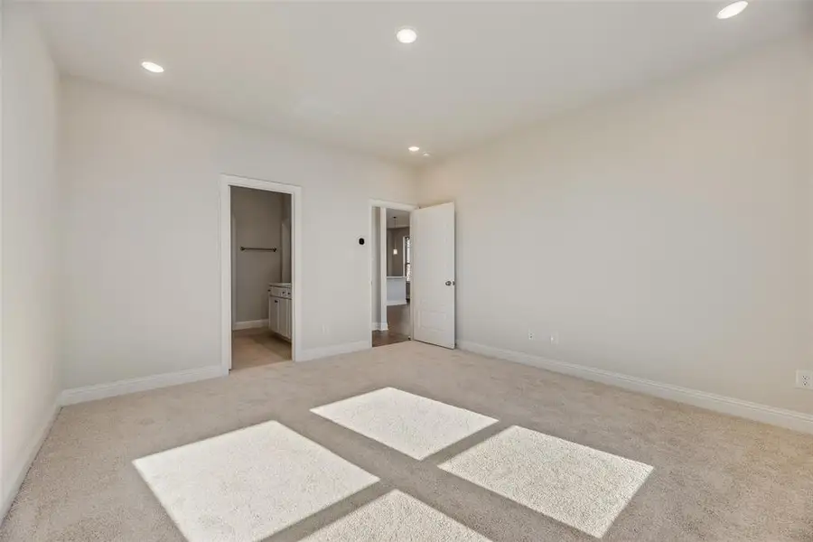Spacious, unfurnished interior of a new home in Spiritas Ranch, Little Elm (Image 15).