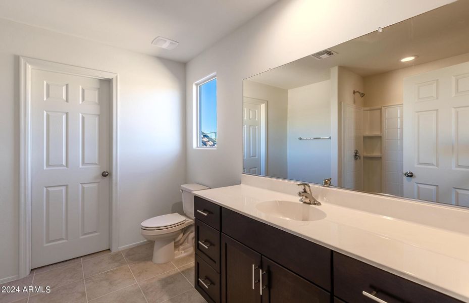 18 - Owner Bathroom