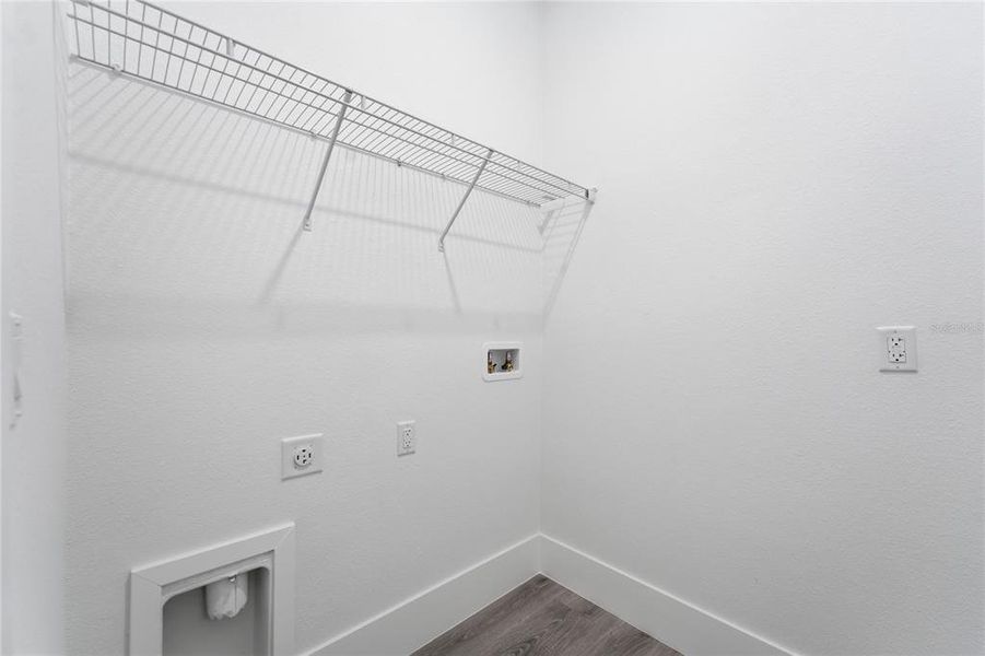 Spacious, unfurnished interior of a new home in , Dunnellon (Image 35).