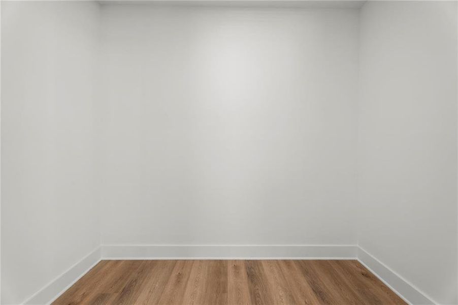Spacious, unfurnished interior of a new home in , Stockbridge (Image 33).