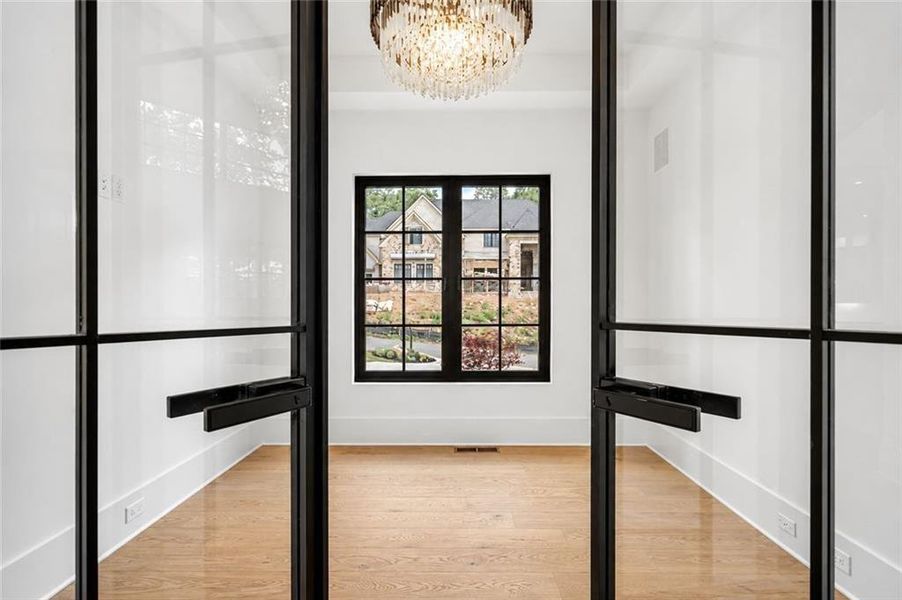 Spacious, unfurnished interior of a new home in , Alpharetta (Image 51).