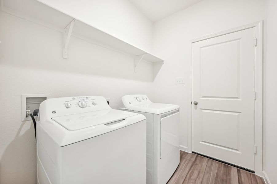 Representative furnished interior of a home built from the Firefly by Starlight Homes in Noble Ridge, Howe (Image 8).