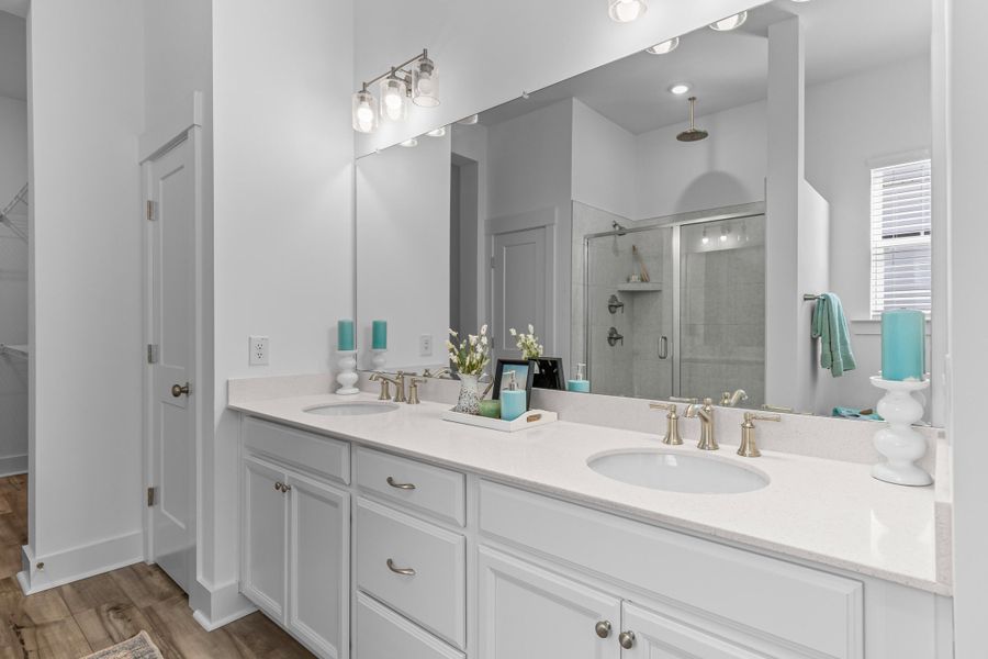 Furnished interior view inside a new home in , Charleston (Image 16).