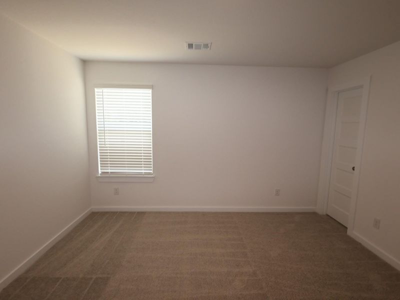 Spacious, unfurnished interior of a new home in Indian Springs, Crosby (Image 11).