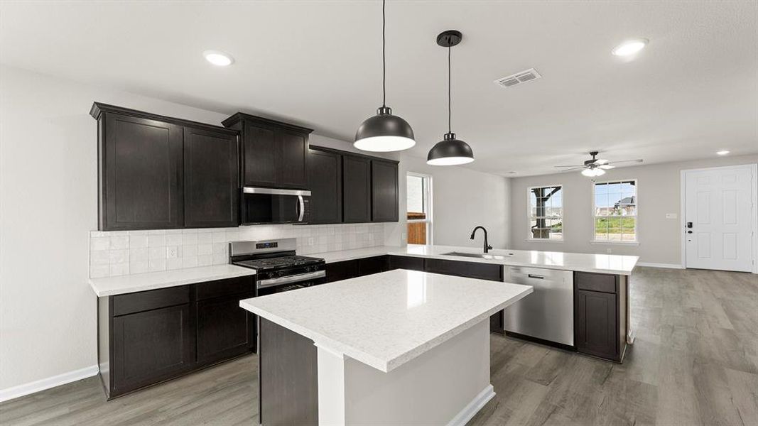 09. 2021 Bayfront - Kitchen (3) 09. 2021 Bayfront - Kitchen (3)