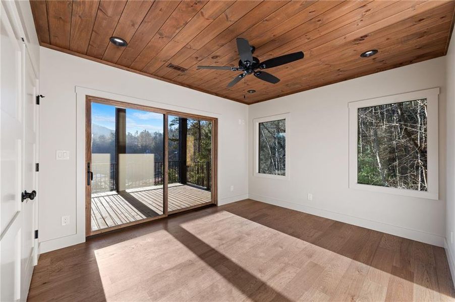 Spacious, unfurnished interior of a new home in , Blue Ridge (Image 24).