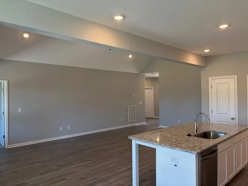 Spacious, unfurnished interior of a new home in Cumberland Estates, Fairview (Image 7).