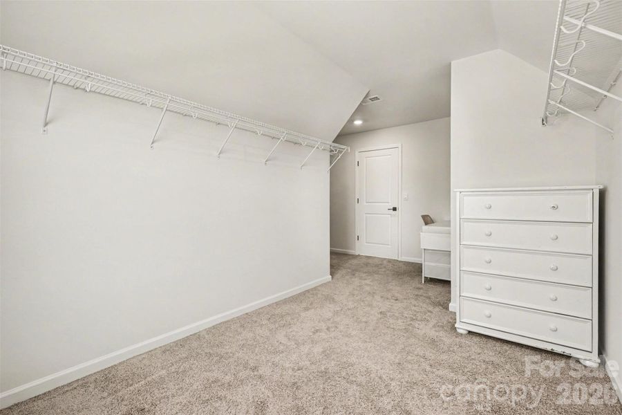 Spacious, unfurnished interior of a new home in Falls Cove, Troutman (Image 23).