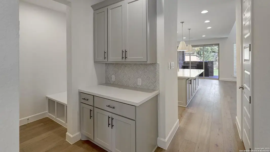 Furnished interior view inside a new home in The Dominion 70', San Antonio (Image 5). Furnished interior view inside a new home in The Dominion 70', San Antonio (Image 5).