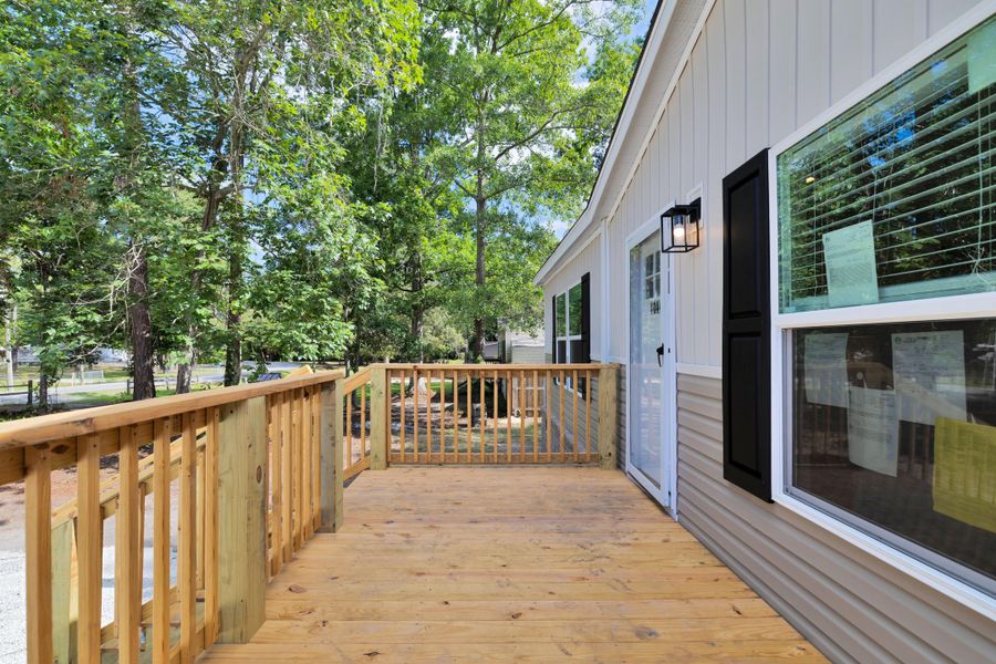 Exterior details and patio area of a home in , Cross (Image 23).