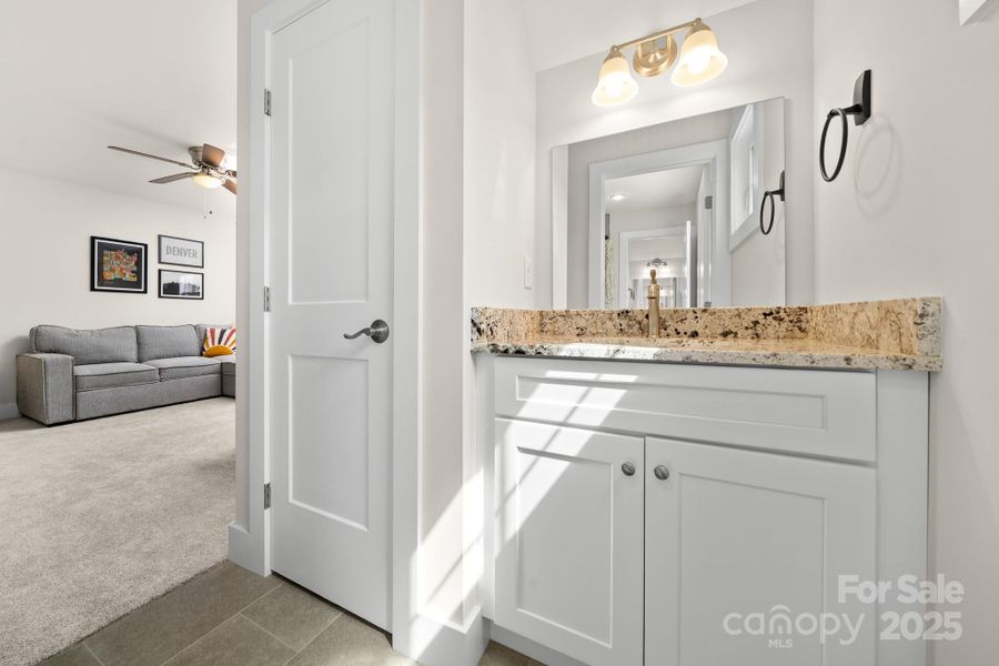 Jack & Jill bathroom for the upstairs bedrooms. Jack & Jill bathroom for the upstairs bedrooms.