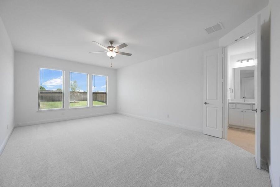 Spacious, unfurnished interior of a new home in South Oak 60s, Lakewood Village (Image 29).