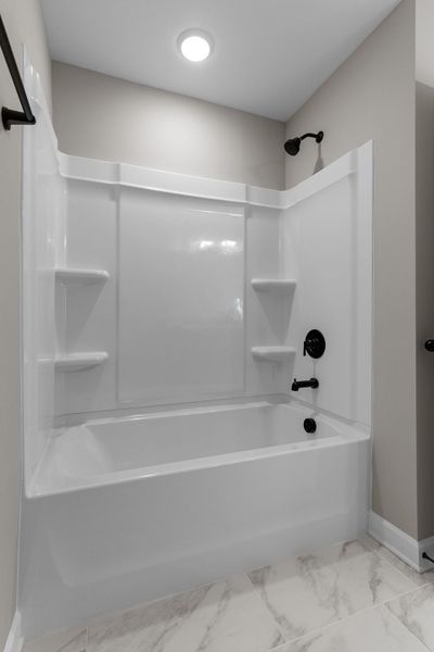 Image 29 of a home in Oxford Station.