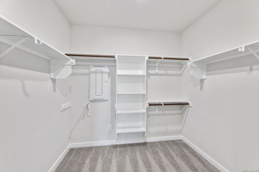 Spacious, unfurnished interior of a new home in Hunter's Ranch, San Antonio (Image 10).