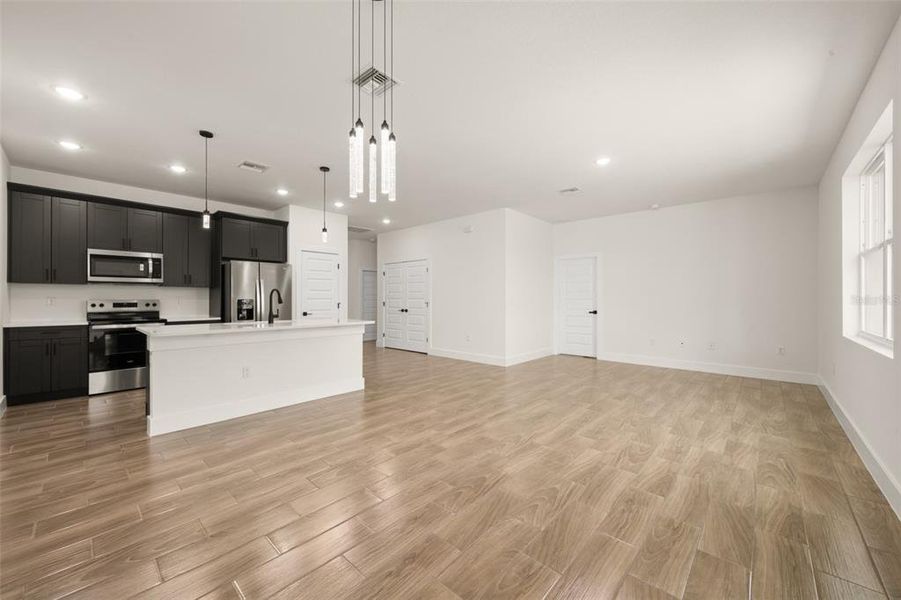 livingroom/dinning livingroom/dinning