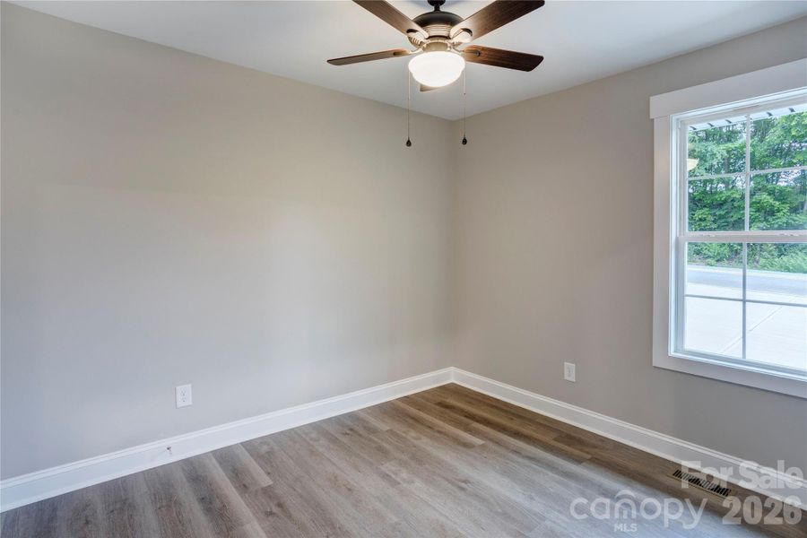 Spacious, unfurnished interior of a new home in , Concord (Image 11).