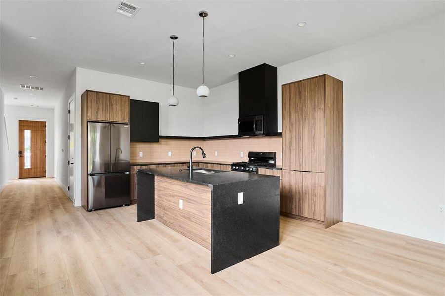 Modern and sleek kitchen