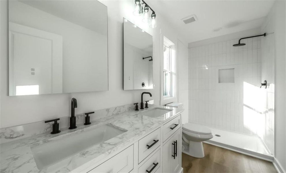 Furnished interior view inside a new home in , Lindale (Image 14).