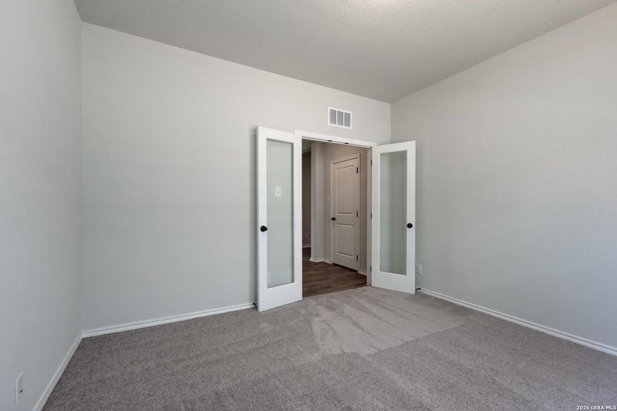 Spacious, unfurnished interior of a new home in Hennersby Hollow, San Antonio (Image 19).