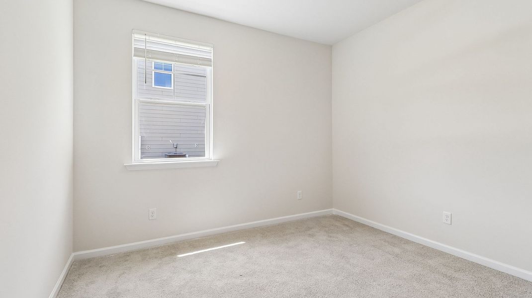 Spacious, unfurnished interior of a new home in Sease's Pond, Gilbert (Image 20).