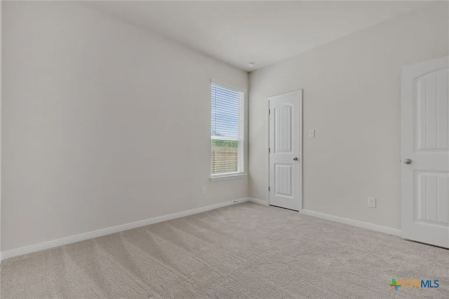 Representative unfurnished interior of a home built from the CHESEAPEAKE 3419SMR3CG by Saratoga Homes in Heritage Oaks, Killeen (Image 29). Representative unfurnished interior of a home built from the CHESEAPEAKE 3419SMR3CG by Saratoga Homes in Heritage Oaks, Killeen (Image 29).