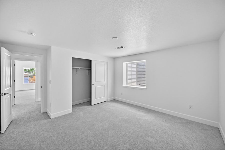 Spacious, unfurnished interior of a new home in Macanta, Castle Rock (Image 22).