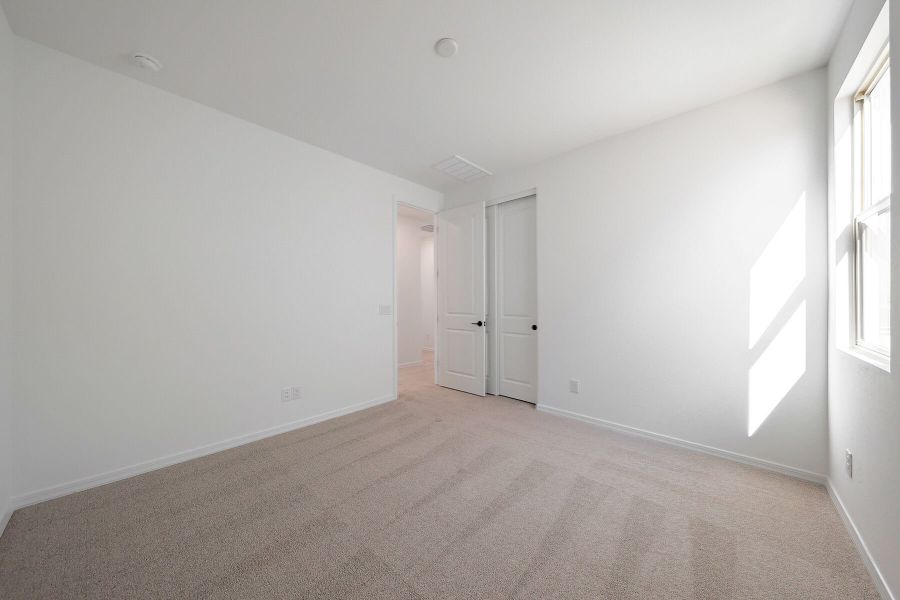 Spacious, unfurnished interior of a new home in Pinnacle at San Tan Heights, San Tan Valley (Image 16).