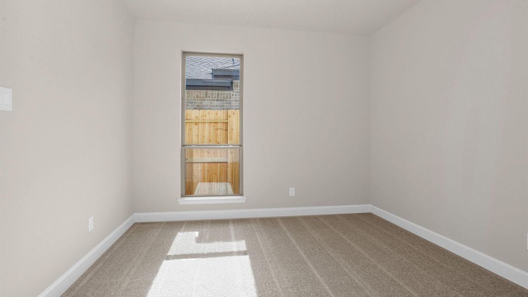 Spacious, unfurnished interior of a new home in Valencia, Manvel (Image 11).