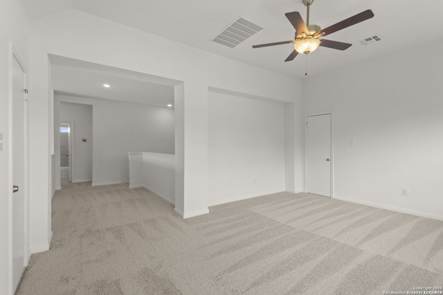 Spacious, unfurnished interior of a new home in Homestead, Schertz (Image 19). Spacious, unfurnished interior of a new home in Homestead, Schertz (Image 19).