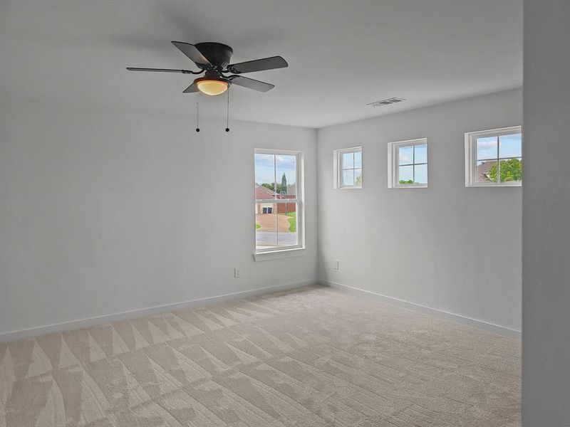Spacious, unfurnished interior of a new home in , Fort Worth (Image 10).