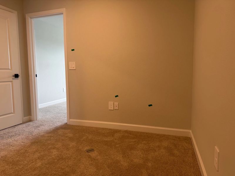 Versatile second-floor loft space