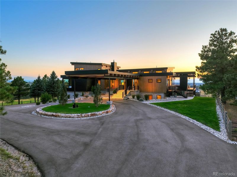 Image 43 of a home in .