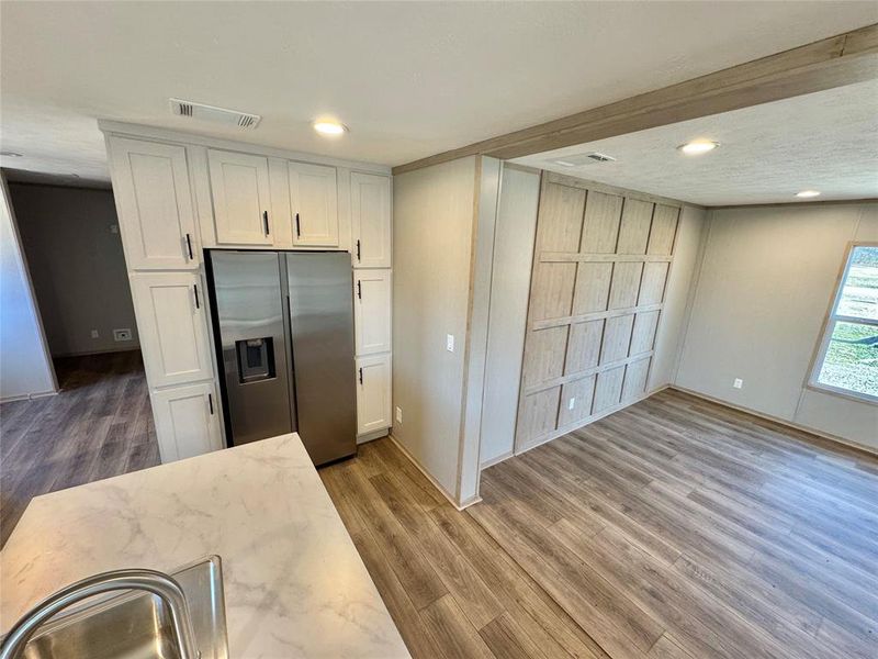 Spacious, unfurnished interior of a new home in , Nocona (Image 24).