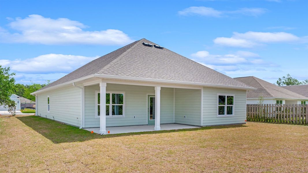 Representative exterior details of a home built from the The Delray by D.R. Horton in Buffer Farms, Port Saint Joe (Image 4).
