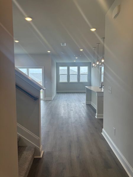Spacious, unfurnished interior of a new home in Cades Bluff, Lebanon (Image 14).