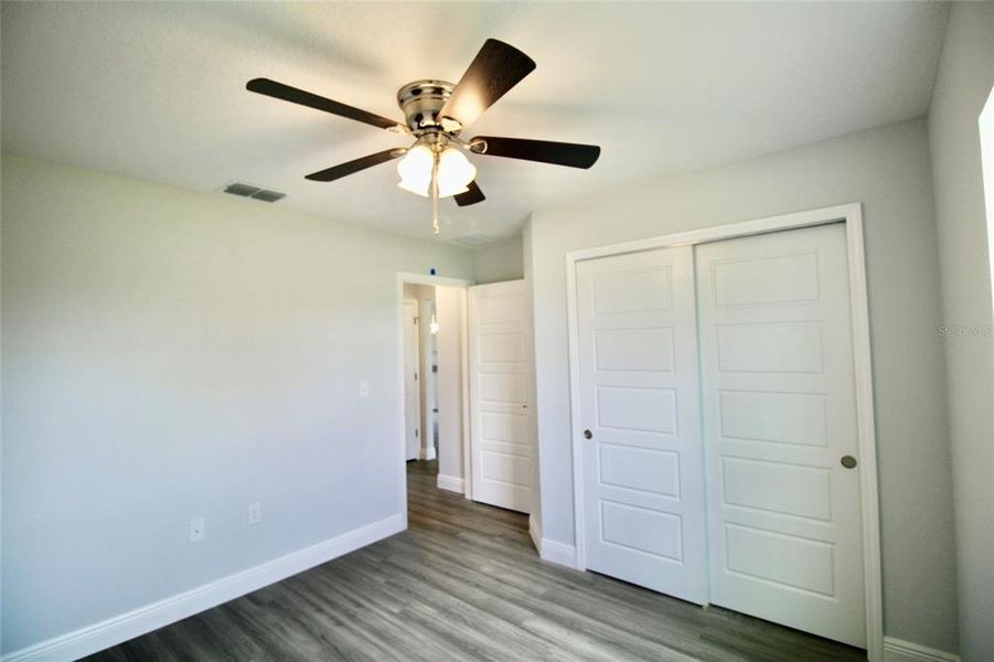 Spacious, unfurnished interior of a new home in , Ocala (Image 27).