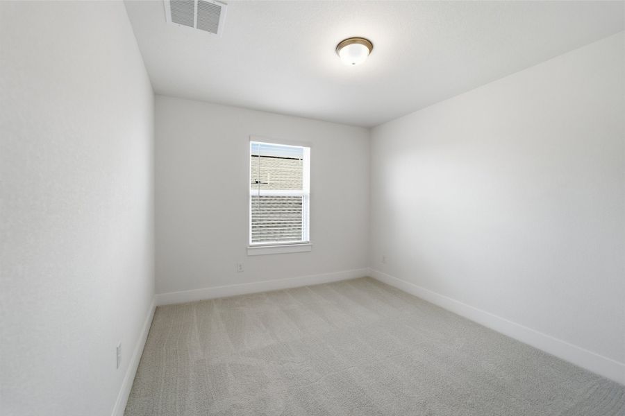 Spacious, unfurnished interior of a new home in Santa Rita Ranch, Liberty Hill (Image 59).