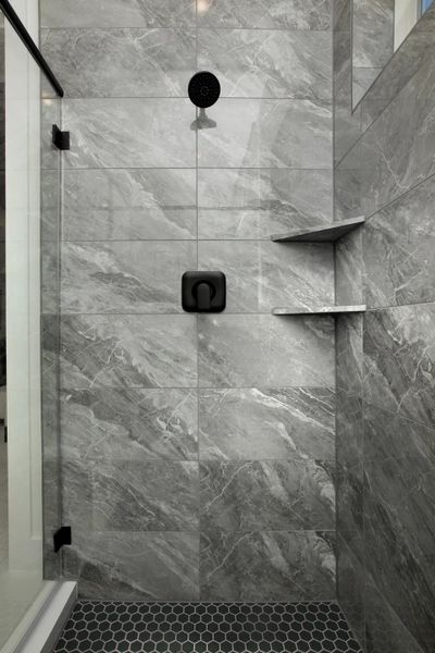 The Esperanza Primary Bath The Esperanza Primary Bath