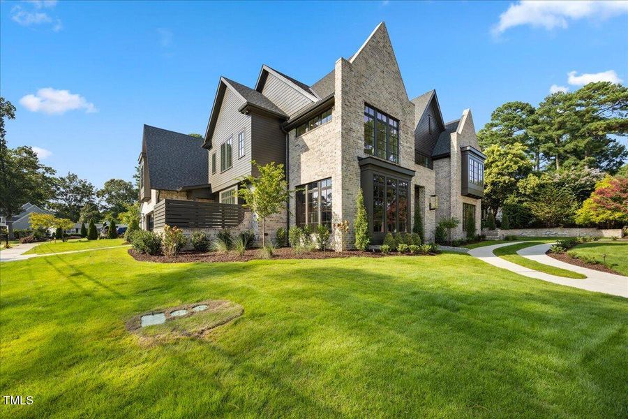 6-2A1A9272 6-2A1A9272