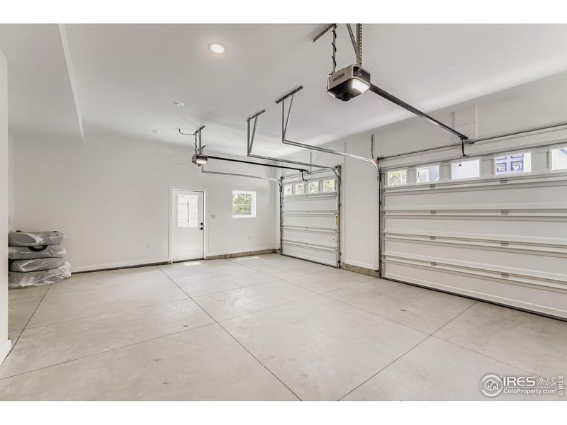 Spacious, unfurnished interior of a new home in , Denver (Image 37).