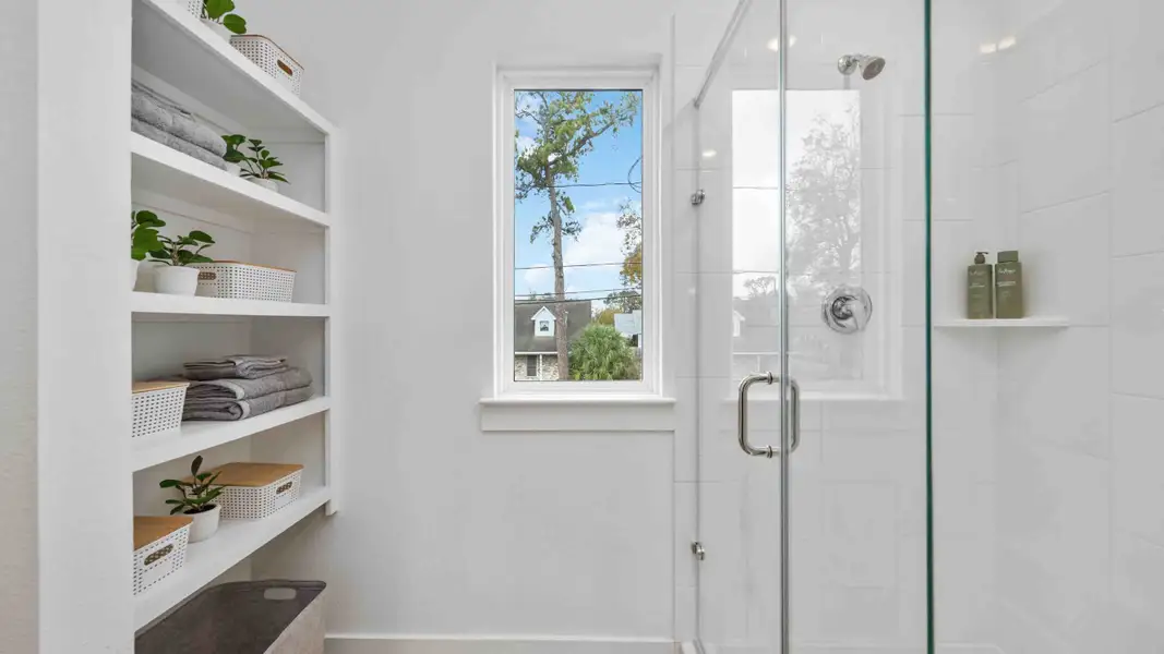 Image 10 of a home in Pinehaven. Image 10 of a home in Pinehaven.