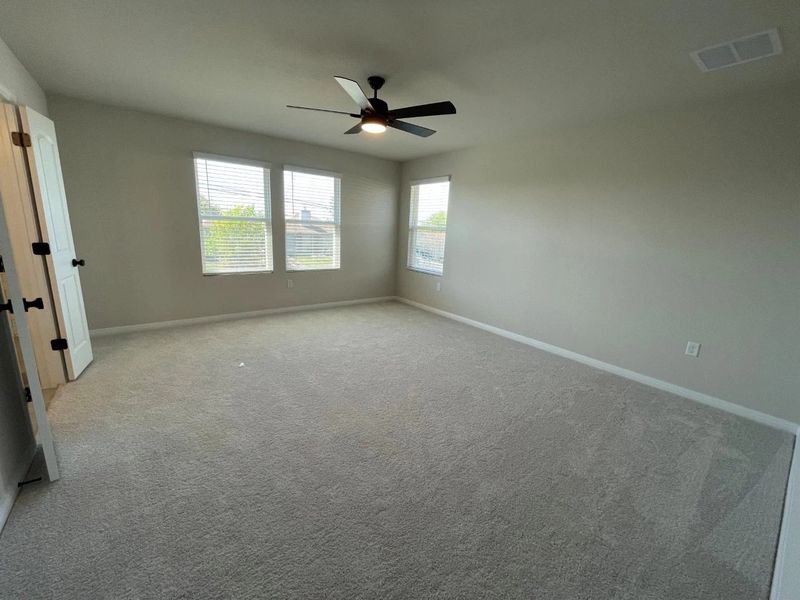 Spacious, unfurnished interior of a new home in Covered Bridge, Hutto (Image 27). Spacious, unfurnished interior of a new home in Covered Bridge, Hutto (Image 27).