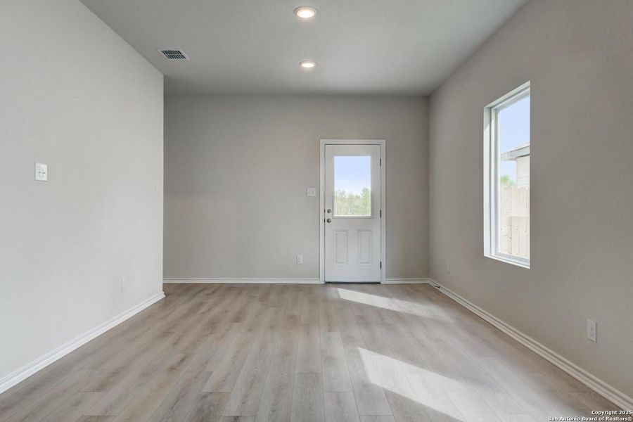 Spacious, unfurnished interior of a new home in Meadows at Hennersby Hollow 40's, San Antonio (Image 15).